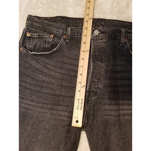 Levis 501 Jeans Mens 38x30 Black Original Fit Button Fly Dark Wash Denim Cotton - Picture 9 of 12